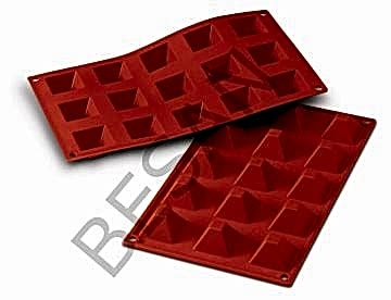 PİRAMİT SİLİKON KALIP 15'Lİ