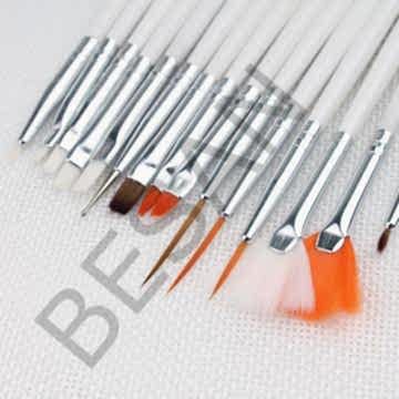 FIRÇA SET BEYAZ 15 PARÇA